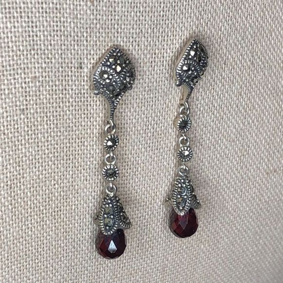 Vintage Faceted Red Garnet & Sterling Silver Marcasite Long Drop Dangle Earrings - Picture 6 of 14